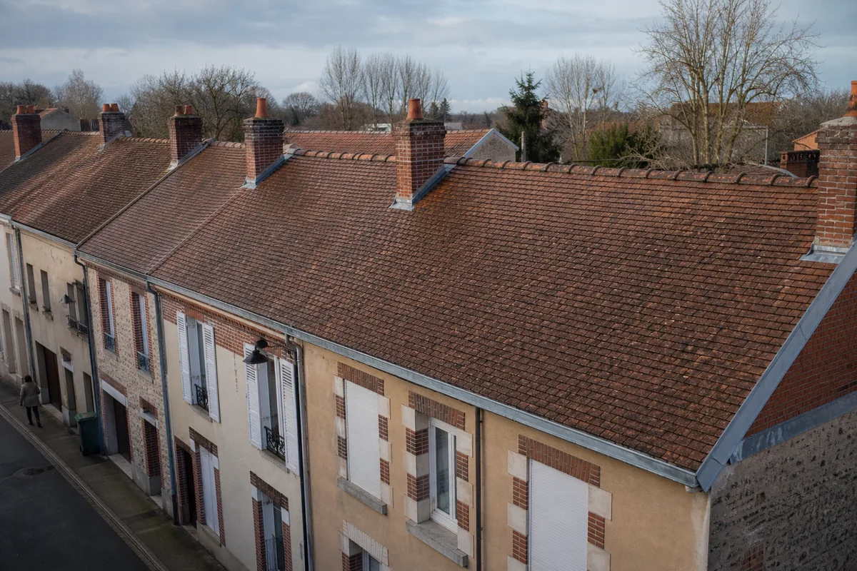 Couvreur à Houilles : toitures mitoyennes et accès contraint